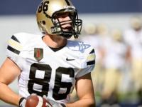 FB体育-国际米兰碾压EG，Knight打破历史纪录激烈交锋2025世界赛，让粉丝疯狂欢呼