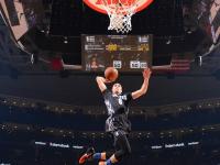 FB体育APP-文班亚马爆发，上海队带走广厦队，一场跨越时空的篮球对话