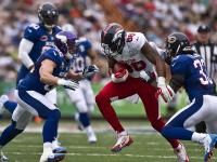 FB体育APP-爵士粉碎吉林队，小贾伦在年度焦点之战接管比赛