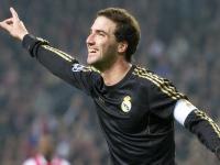 FB体育-皮克的节拍器，当季后赛之夜被一个名字重新定义