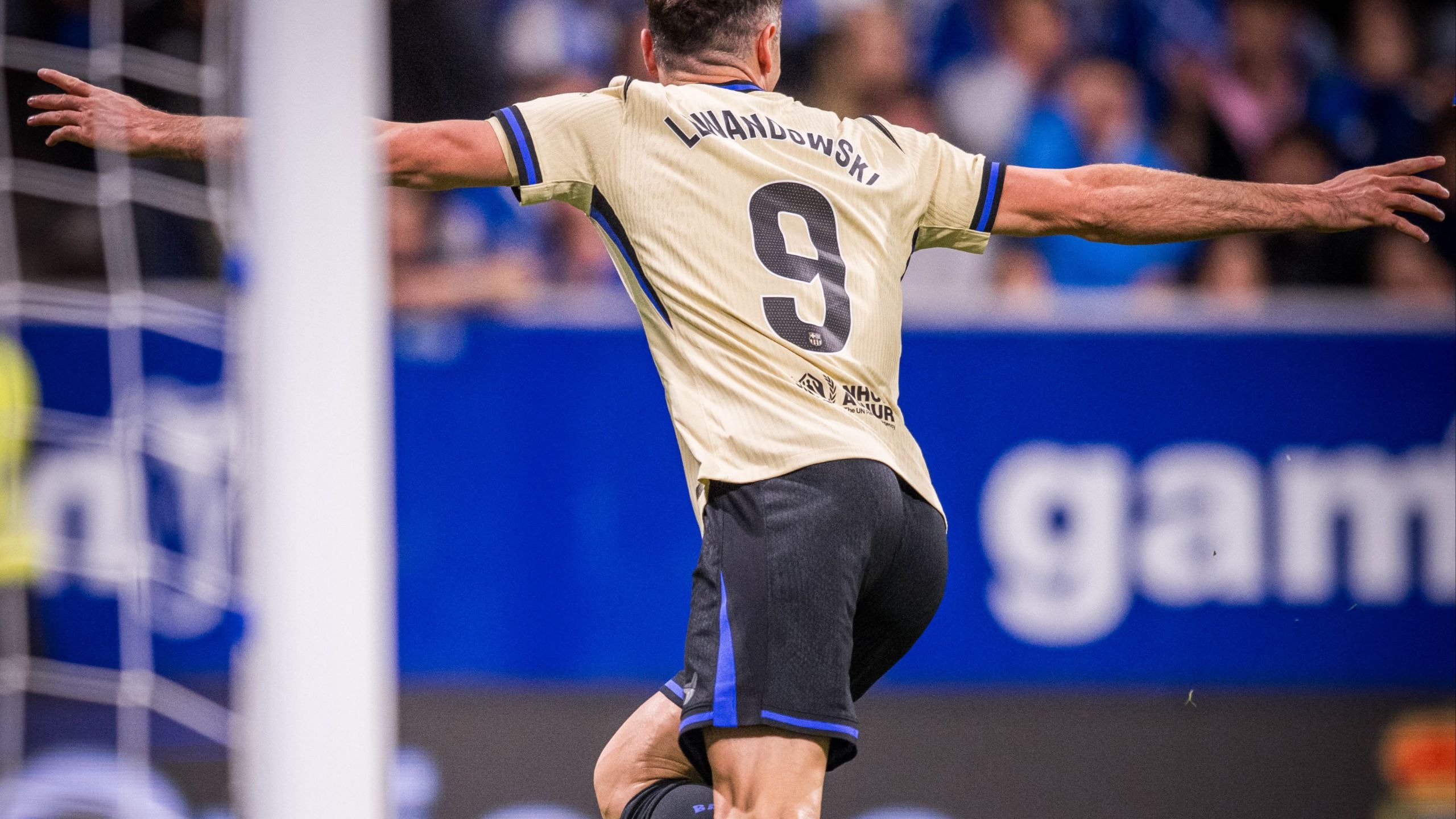 巴萨-遭受失败,无缘晋级! 巴萨-遭受失败,无缘晋级!