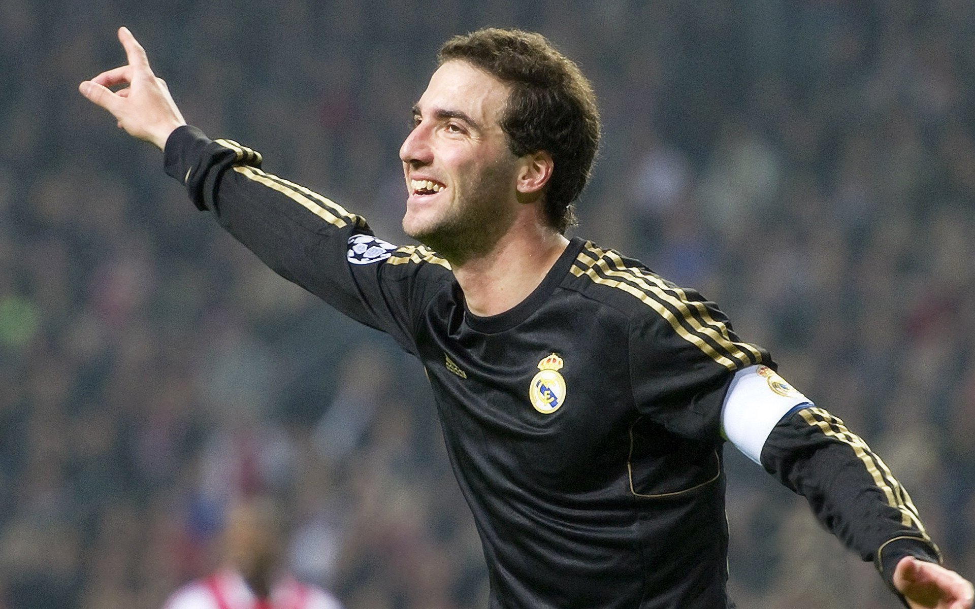 格纳布里节奏魔法撕裂防线，阿森纳关键战突围罗马书写欧冠新章